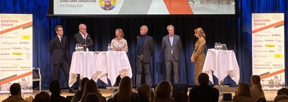 Theodor Jarnhammar, tf vd för Catella Corporate Finance, Stefan Dahlbo, vd för Fabege, Anneli Jansson, vd för Humlegården, Sven-Olof Johansson, vd för Fastpartner, och Joacim Sjöberg, vd för Castellum, tillsammans med moderatorn Anna Bellman.