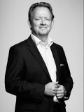 Mikael Lundström är sidekick/expertkommentator under Stora Samhällsfastighetsdagen.