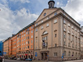 Vasakronan säljer fastigheten Diamanten 11 i Stockholm.